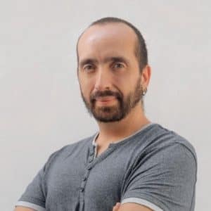 Docente Luis NavasMédico Especialista en Medicina Estética. Tiene una Maestría en Nutrición y en Medicina Regenerativa Med Academy